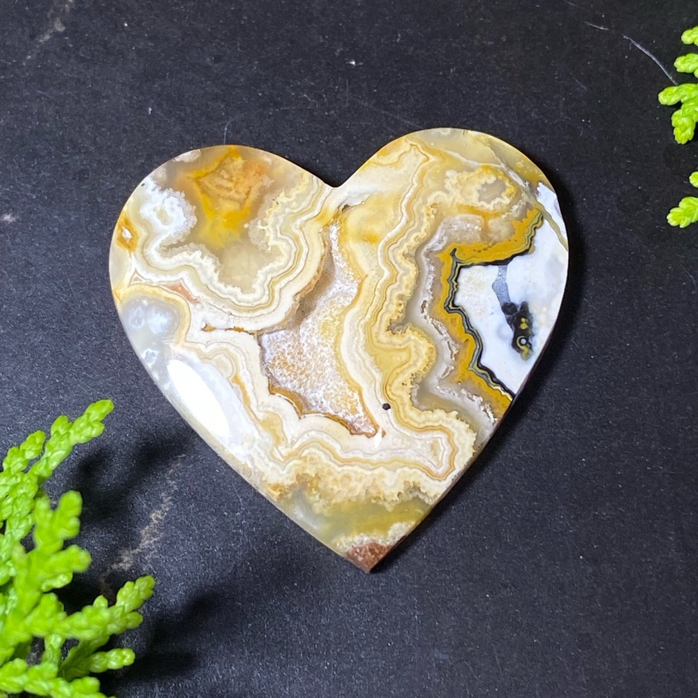 Crazy Lace Agate Heart Cabochon 32x34mm | Natural Banded Agate